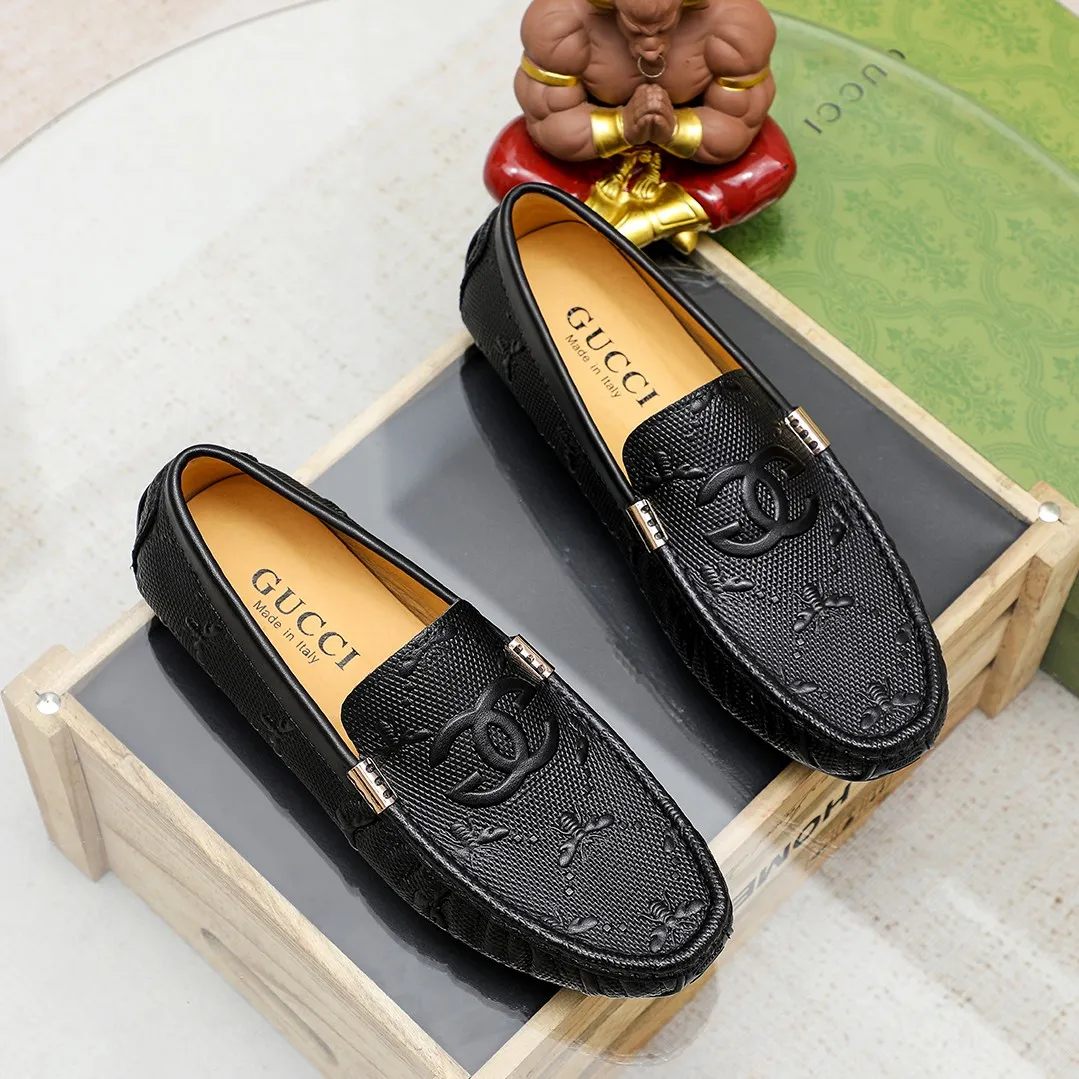 Men's shoes💰360💰🕷🕷️【 GUCCI 】Gucci's best-selling trendy men's casual slip-on shoes 🇨🇳Official website original 1:1 mold 💯Original quality, fine workmanship ☘Fashionable and versatile, perfect shape, comfortable on the feet 🍓Trendy men's recommended model, imported cowhide on the top layer 🎋High-quality pigskin lining, rubber wear-resistant and non-slip outsole, high-end atmosphere, worth owning 🍉Optional 38-44